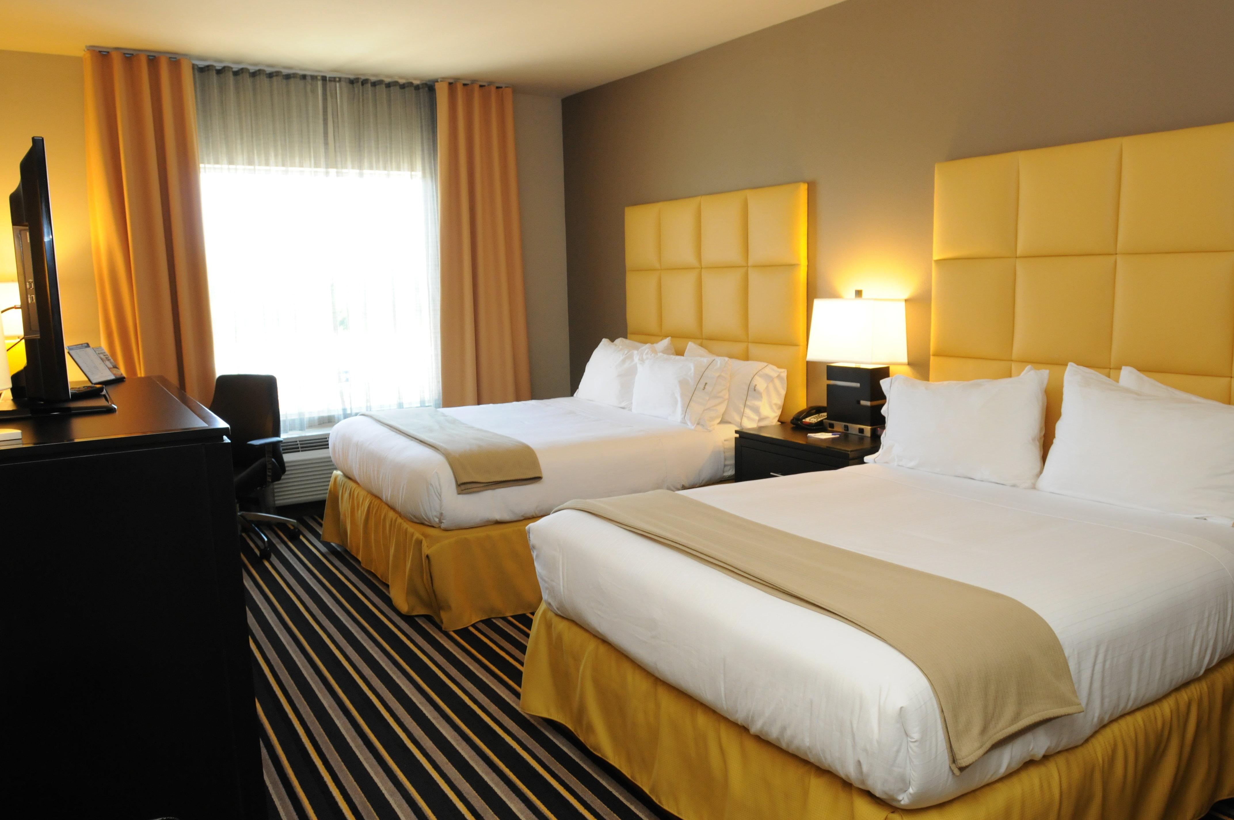 Holiday Inn Express Covington-Madisonville By Ihg Екстериор снимка