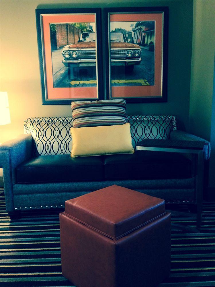 Holiday Inn Express Covington-Madisonville By Ihg Екстериор снимка